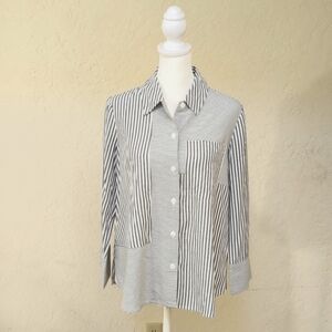 LIKE NEW Cali Girls White and Gray Striped Boyfriend Button Down Blouse Size XS
